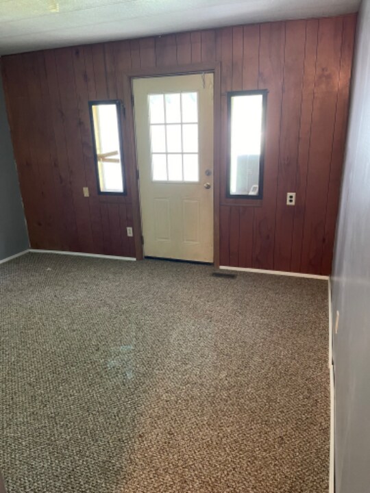 2018 Jasmine Rd NW in Carrollton, OH - Building Photo