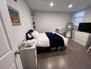 67 Park Dr, Unit C in Boston, MA - Foto de edificio - Building Photo