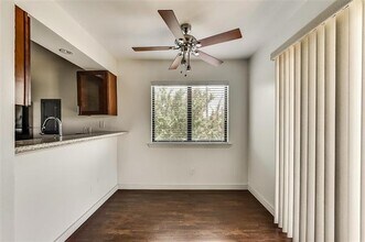 8180 Lemmon Ave in Dallas, TX - Building Photo - Building Photo