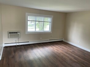 440 Lorraine St in Glen Ellyn, IL - Foto de edificio - Building Photo