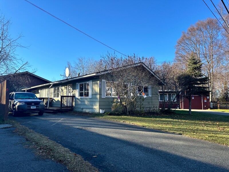 1836 Scenic Way in Anchorage, AK - Building Photo