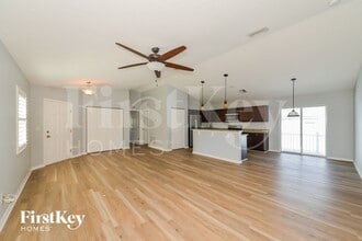 92 Stanford Rd in Venice, FL - Building Photo - Building Photo