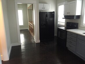 1919 Plainfield Ave NE in Grand Rapids, MI - Building Photo - Building Photo