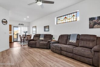 1824 W Waterleaf Dr in Tucson, AZ - Building Photo - Building Photo