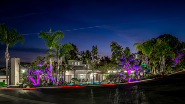 Boulevard in Oceanside, CA - Foto de edificio - Building Photo