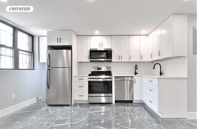 163 E 46th St in Brooklyn, NY - Building Photo - Building Photo