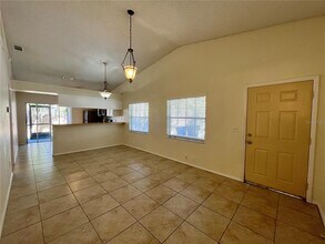 945 Burlwood St in Brandon, FL - Building Photo - Building Photo