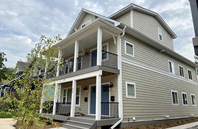 property at 868 18th Ave SE