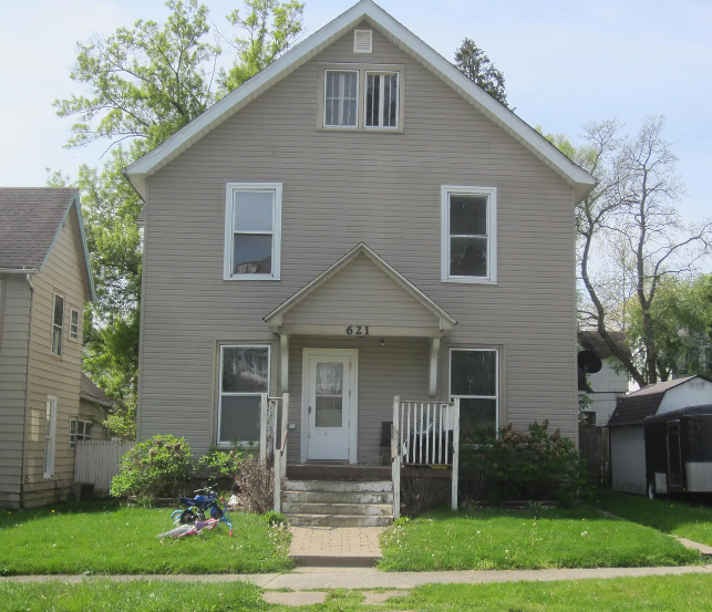 621 W 5th St in Marion, IN - Building Photo