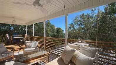 6296 W County Hwy 30A in Santa Rosa Beach, FL - Foto de edificio - Building Photo