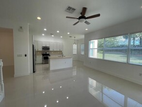 2955 Bellarosa Circle in Royal Palm Beach, FL - Building Photo - Building Photo