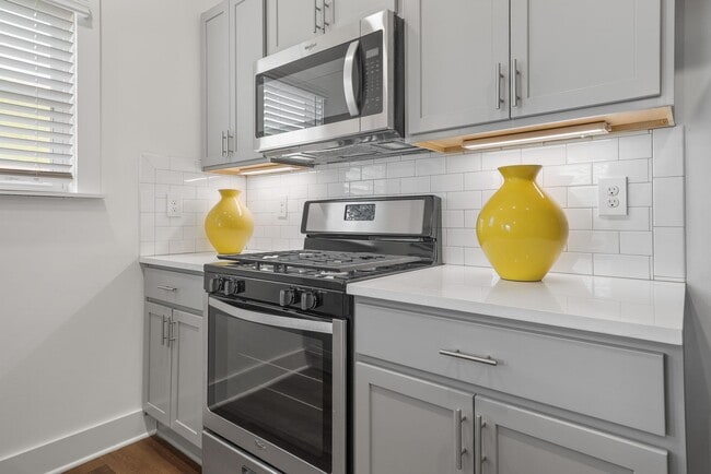 145 Huntley Knl Dr in Pelham, AL - Building Photo - Building Photo