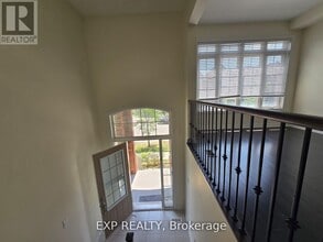 50 Farooq Blvd in Vaughan, ON - Building Photo - Building Photo