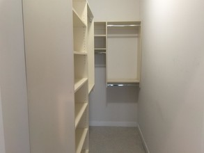 3420 N Milwaukee Ave-Unit -Unit 3420-2N in Chicago, IL - Building Photo - Building Photo