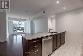 575-575 Byron Ave in Ottawa, ON - Building Photo - Building Photo