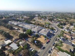 BC Ridgeway Apartments in National City, CA - Foto de edificio - Building Photo