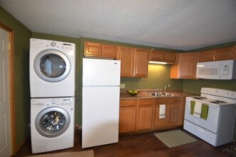 409 - 531 13th Ave Apartments in Onalaska, WI - Building Photo - Building Photo