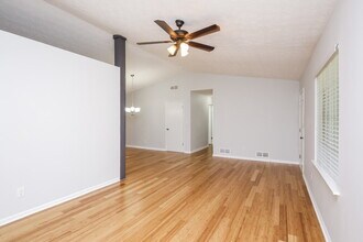 1890 Lamplighter Way in Snellville, GA - Building Photo - Building Photo