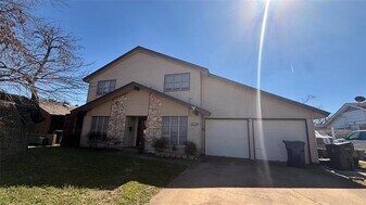 4422 Clemson Dr in Garland, TX - Building Photo