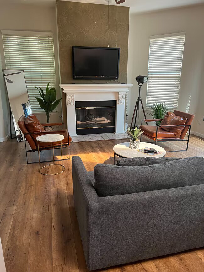 2890 Huntington Blvd in Fresno, CA - Building Photo - Building Photo