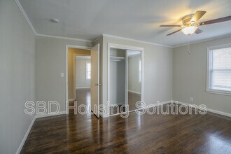 8008 E 99 Terrace in Kansas City, MO - Building Photo - Building Photo