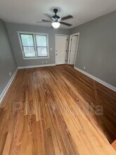 608 N Parkwood Ln in Wichita, KS - Foto de edificio - Building Photo