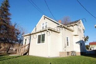 6411 32nd Ave in Kenosha, WI - Building Photo