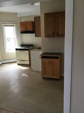 863 Plymouth Ave in Fall River, MA - Building Photo - Building Photo