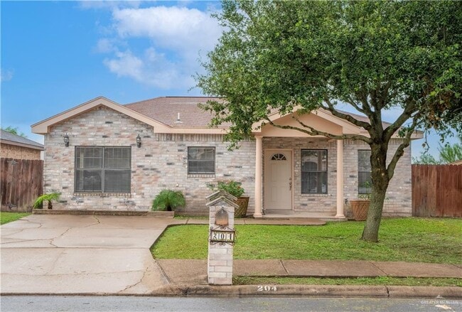 204 Jacobo Ave in Pharr, TX - Building Photo - Building Photo