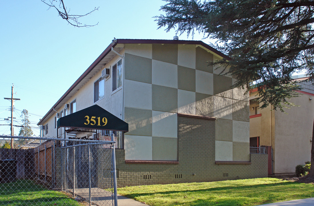 3519 1st Ave in Sacramento, CA - Foto de edificio