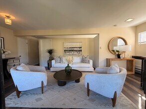 1826 Silver Lake Blvd, Unit B in Los Angeles, CA - Building Photo - Building Photo