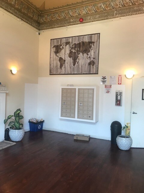 814 S Hobart Blvd in Los Angeles, CA - Building Photo - Building Photo