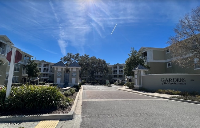 8290 Gate Pky in Jacksonville, FL - Building Photo - Building Photo