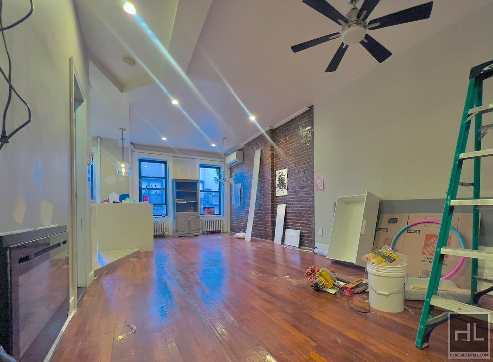 548 11th St-Unit -4 in Brooklyn, NY - Building Photo