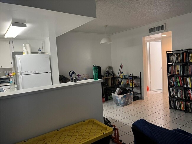 8615 NW 5th Terrace in Miami, FL - Building Photo - Building Photo