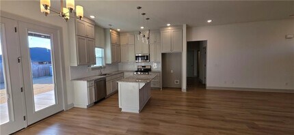 941 Petit Jean St in Prairie Grove, AR - Foto de edificio - Building Photo