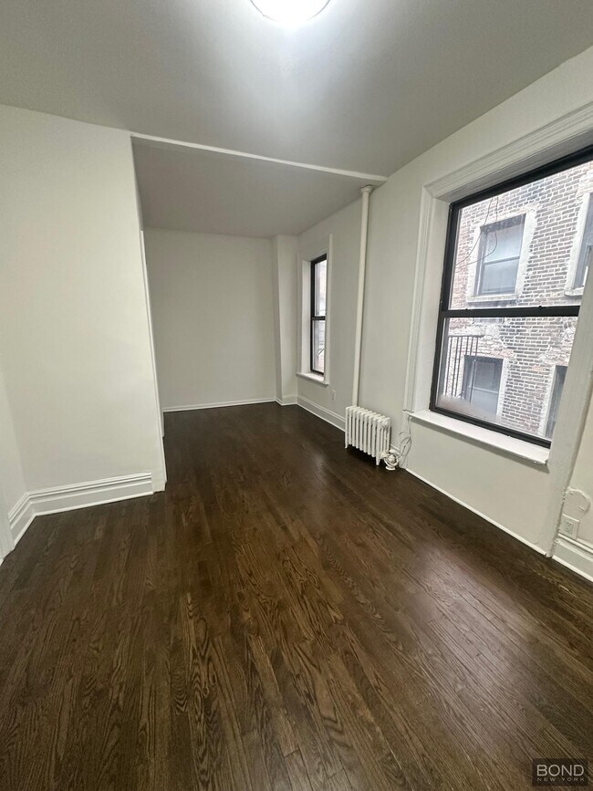property at 1427 York Ave