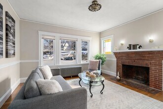 8 Charlesview St in Boston, MA - Building Photo - Building Photo
