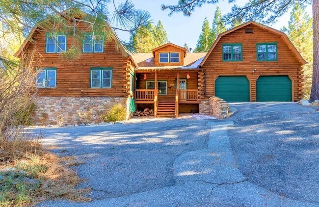 1700 Woodland Dr in Pine Mountain Club, CA - Building Photo - Building Photo
