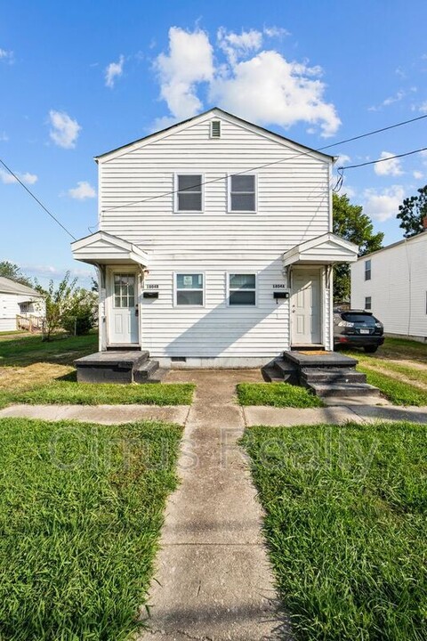 1804 Shell Rd in Hampton, VA - Building Photo