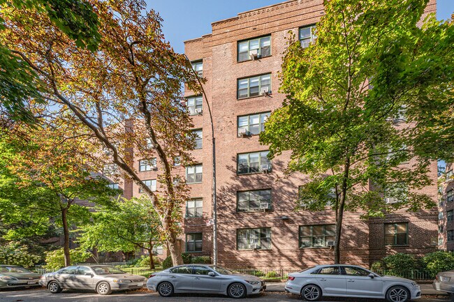 3420 79th St in Jackson Heights, NY - Building Photo - Building Photo