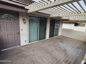 1285 Landsburn Cir in Westlake Village, CA - Building Photo - Building Photo