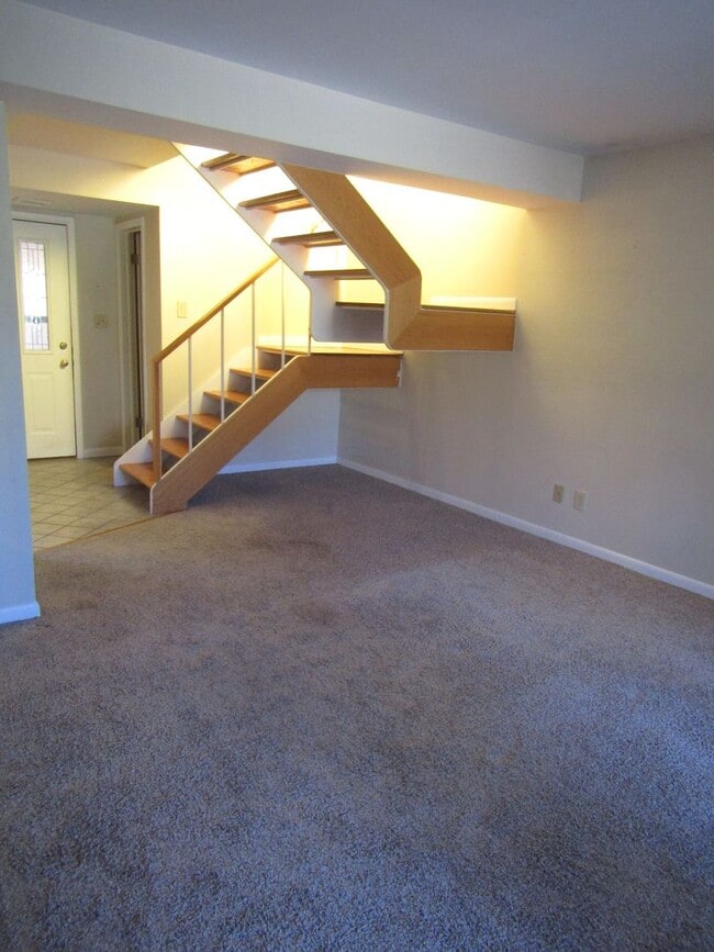 1989 W 5th Ave in Columbus, OH - Building Photo - Building Photo