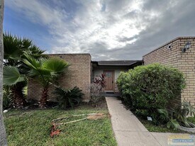 603 Continental Dr in Brownsville, TX - Building Photo