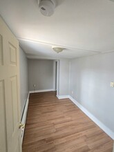 1 Jordan St in Adams, MA - Foto de edificio - Building Photo