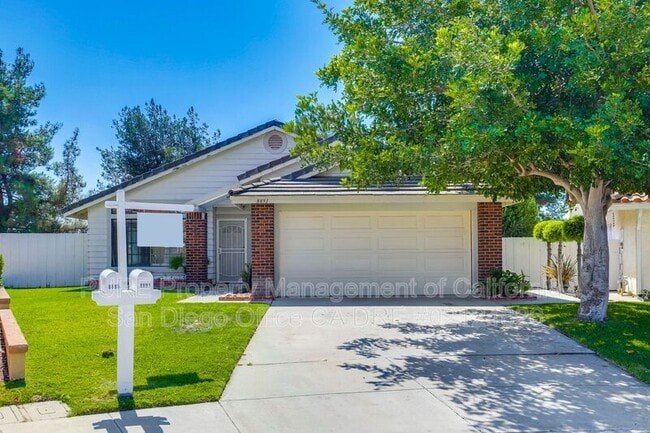 8891 Pipestone Way in San Diego, CA - Building Photo - Building Photo