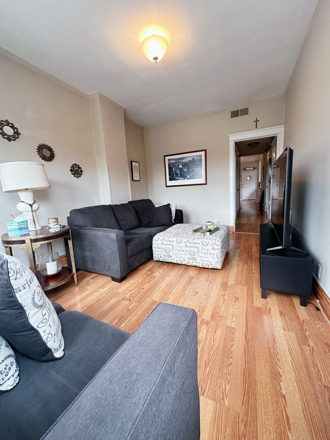 3347 S Emerald Ave in Chicago, IL - Building Photo - Building Photo