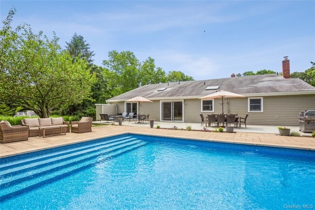 property at 215 Northfield Rd