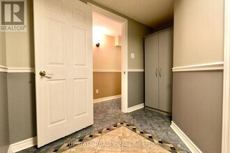 1627 Logandale Dr in Mississauga, ON - Building Photo - Building Photo