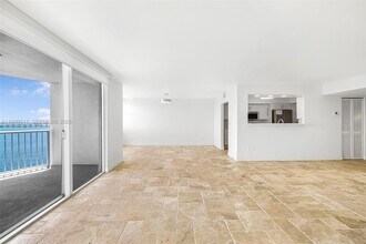 1420 Brickell Bay Dr, Unit 1401A in Miami, FL - Building Photo - Building Photo